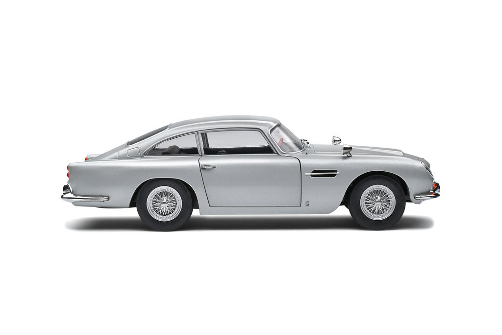 Aston Martin DB5 – silber – Solido 1:18