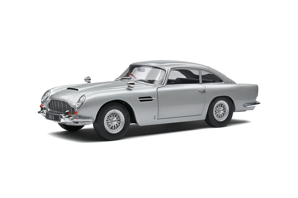 Aston Martin DB5 – silber – Solido 1:18