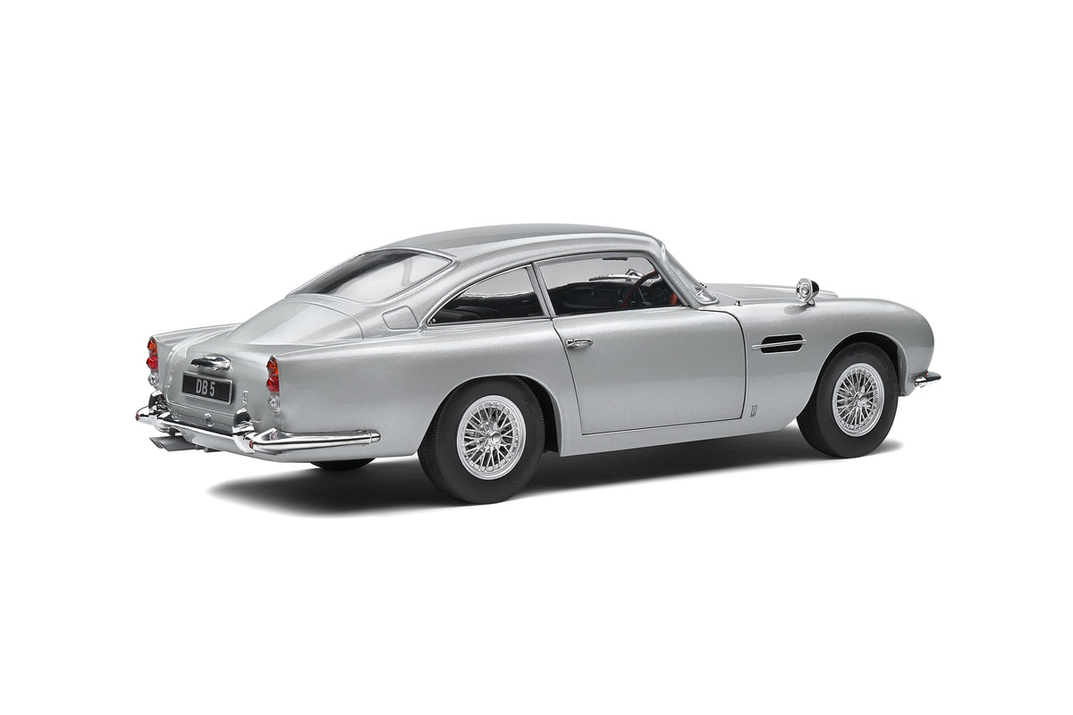 Aston Martin DB5 – silber – Solido 1:18