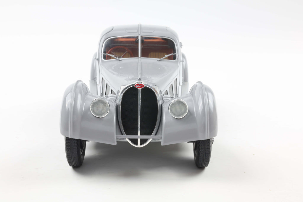 Bugatti Type 57 SC Atlantic – Silber – Solido 1:18