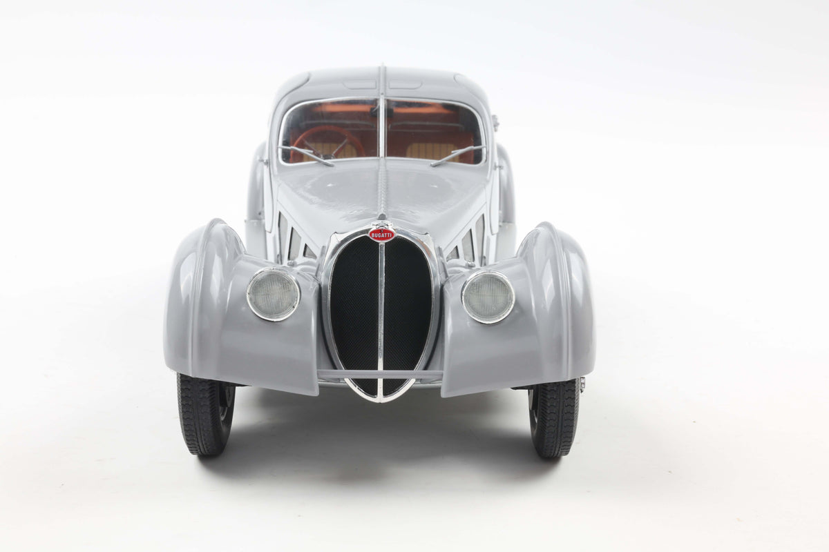 Bugatti Type 57 SC Atlantic – Silber – Solido 1:18