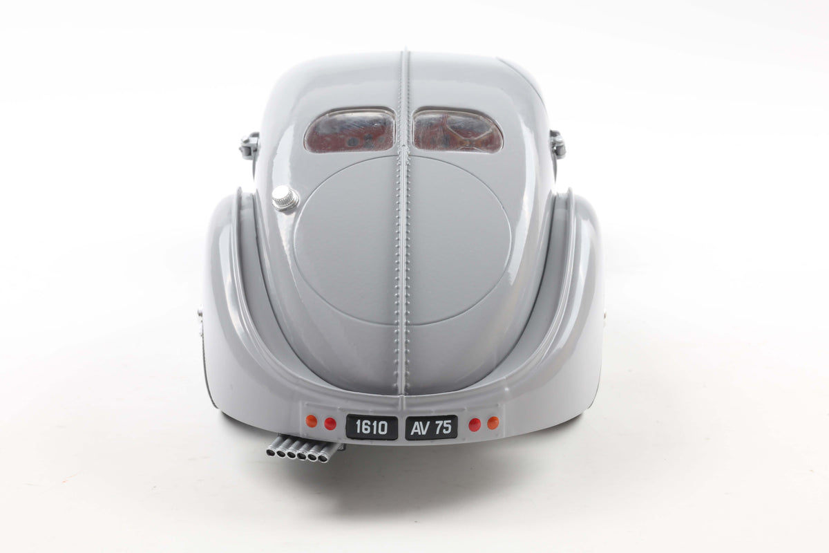 Bugatti Type 57 SC Atlantic – Silber – Solido 1:18