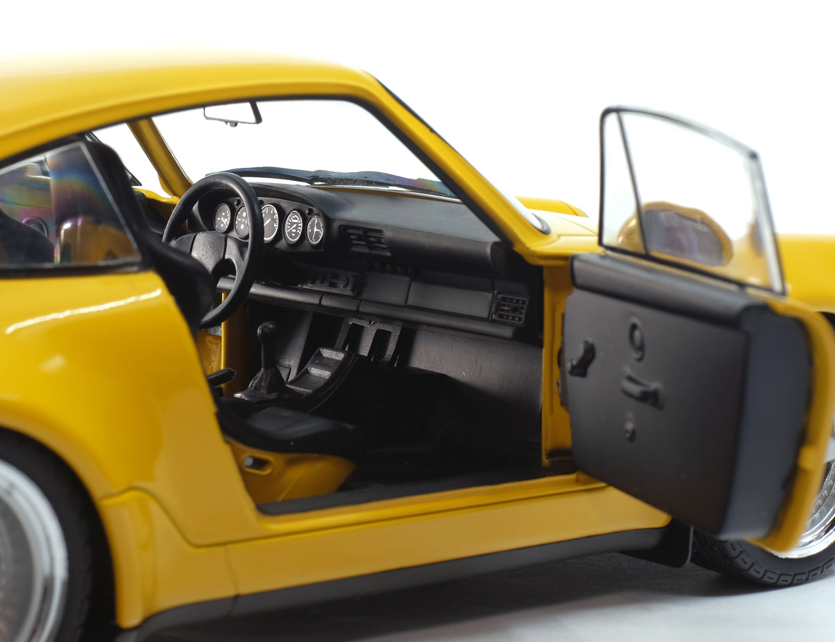 Porsche 911 3.8 RS (964) – 1993 – Gelb – Solido 1:18