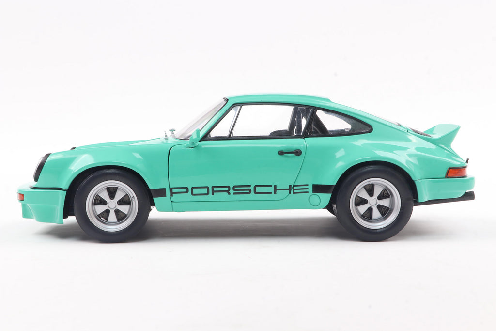 Porsche 911 Carrera 3.0 RSR IROC – 1974 – Mintgrün – Solido 1:18