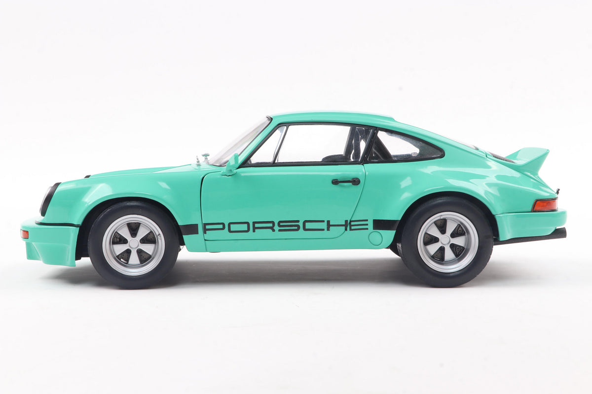 Porsche 911 Carrera 3.0 RSR IROC – 1974 – Mintgrün – Solido 1:18