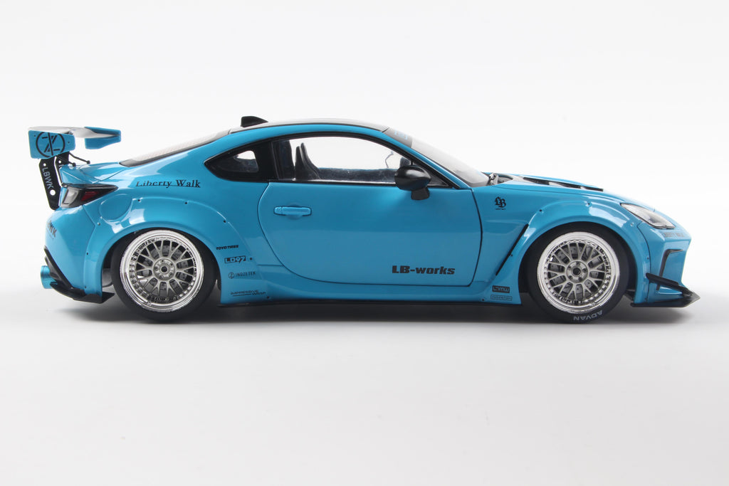Toyota GR86 LBWK Body Kit – 2021 – Blau – Solido 1:18