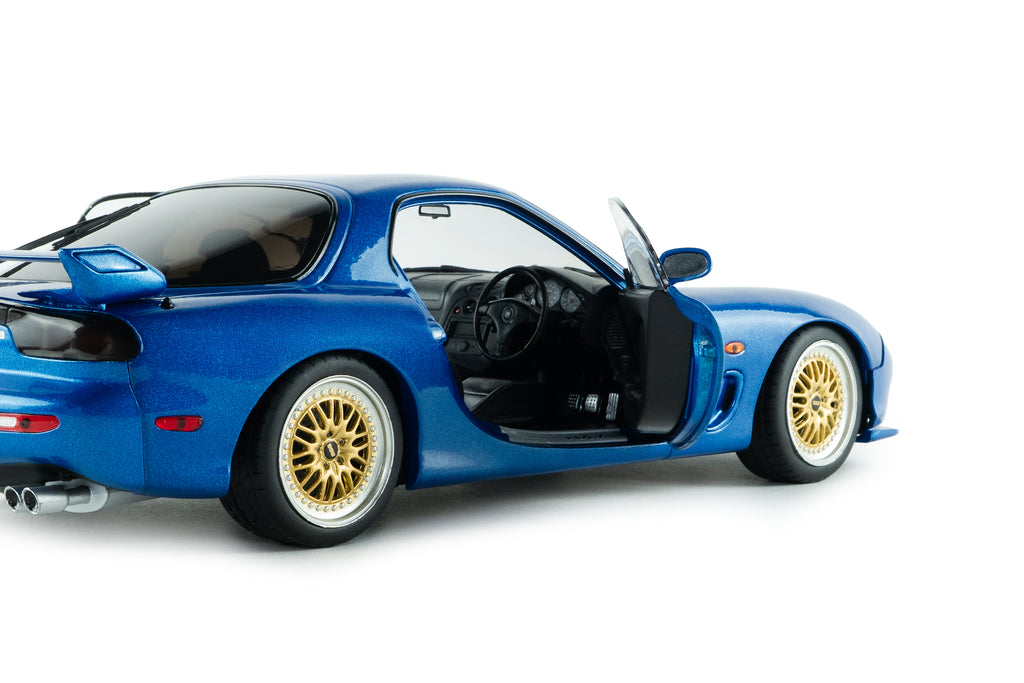Mazda RX-7 RS (FD3S) – 1999 – Blau – Solido 1:18