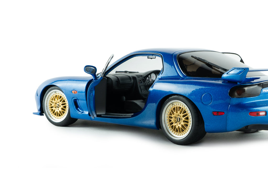 Mazda RX-7 RS (FD3S) – 1999 – Blau – Solido 1:18
